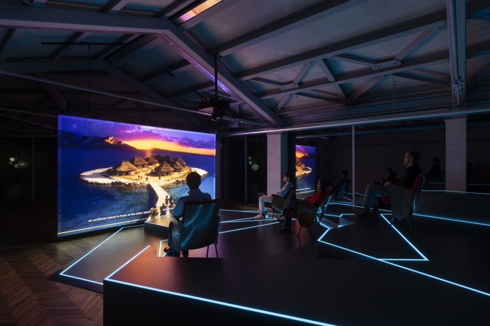 “The Island” di Hito Steyerl, Osservatorio Fondazione Prada, Milano. Foto Andrea Rossetti, Courtesy Fondazione Prada