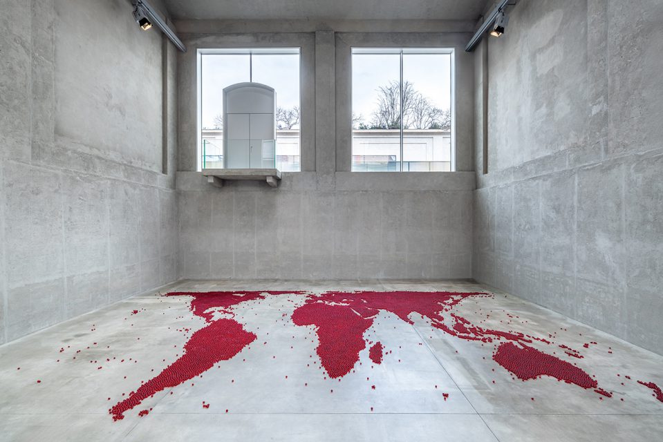 “Over, under and in between”, Mona Hatoum, Ph. Roberto Marossi, Courtesy Fondazione Prada